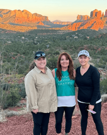 Sedona vortex tours - guided group exploring the vortex energy sites in Sedona red rocks