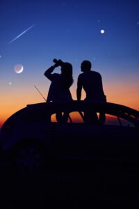 COUPLE STARGAZING