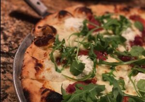 Pisa-lisa-sedona-gourmet-pizza