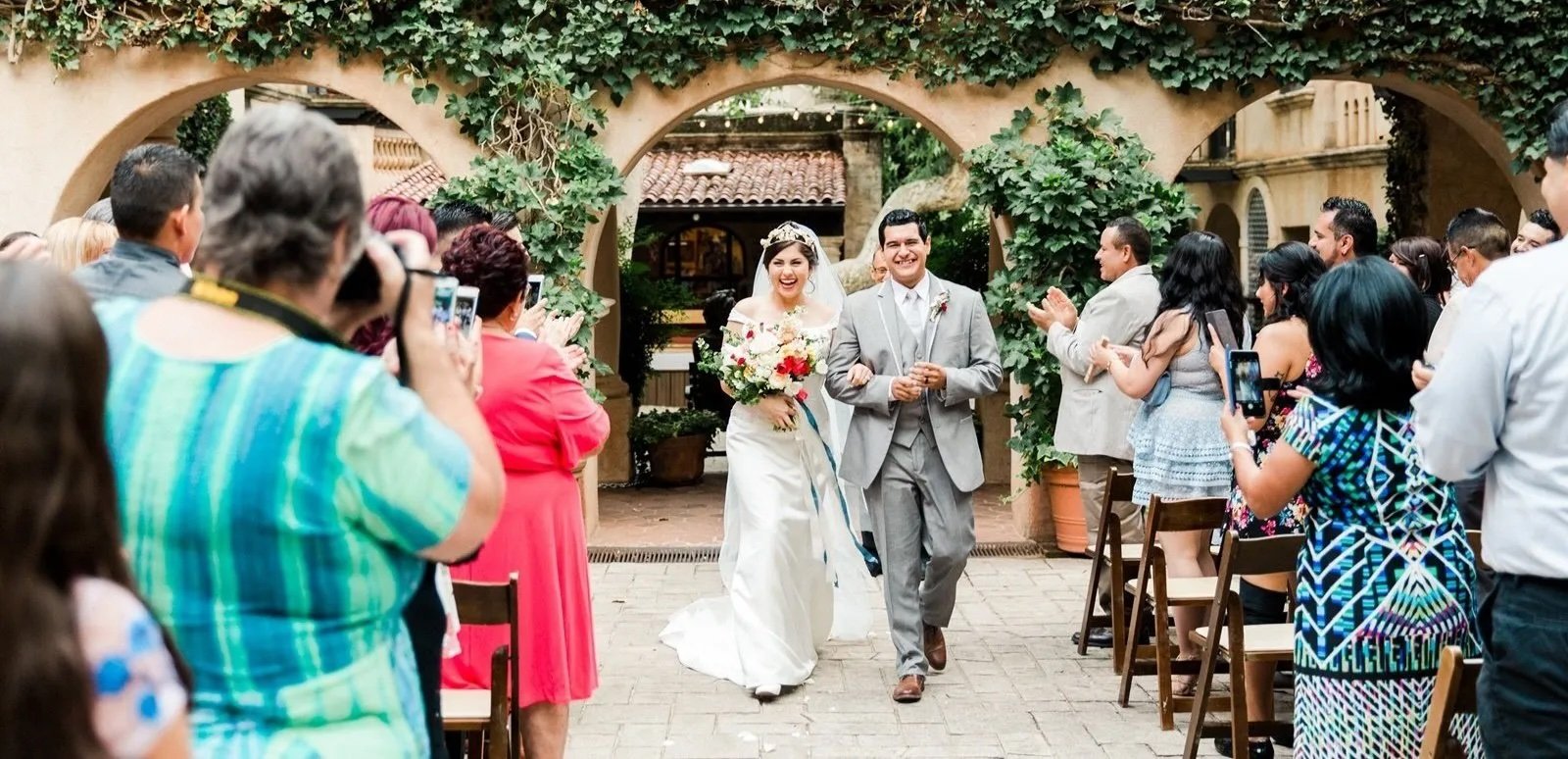couple getting married at Tlaqupaque in Sedona Arizona